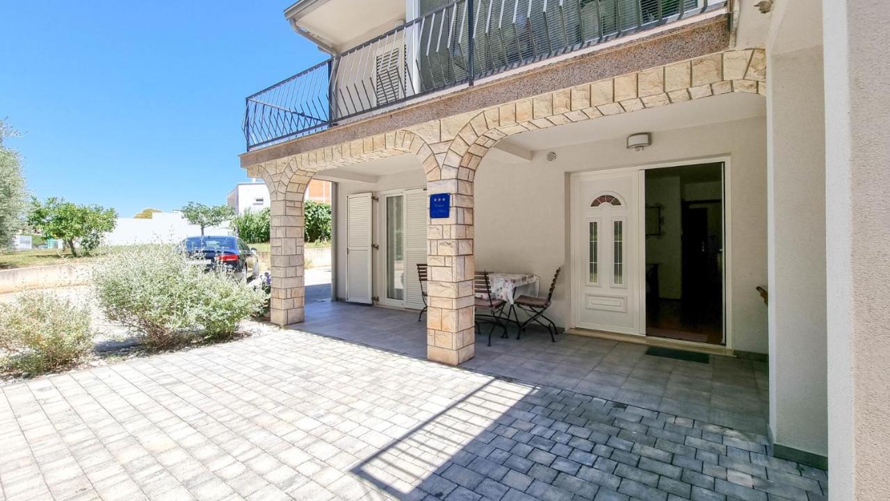 דירות Novigrad Istria Ena מראה חיצוני תמונה